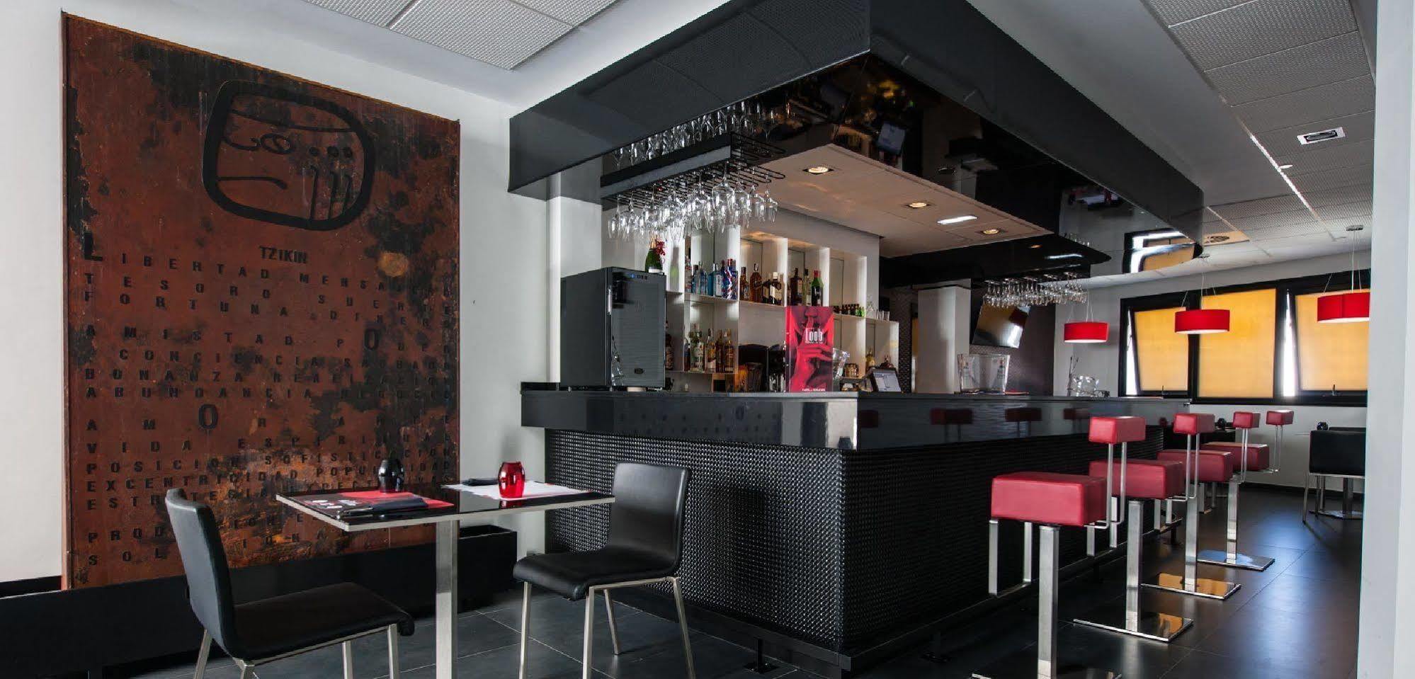 Hotel Loob Madrid (Adults Only) 토레용드아르도즈 외부 사진